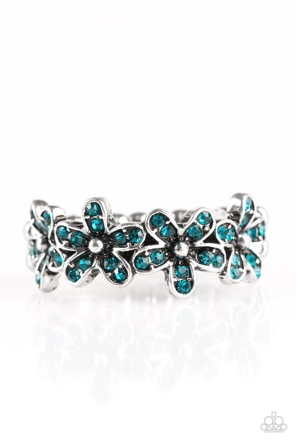Daisy Dazzle - Green Ring - Carolina Bling Boss