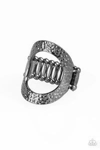 Tour de Contour - Black Paparazzi Ring